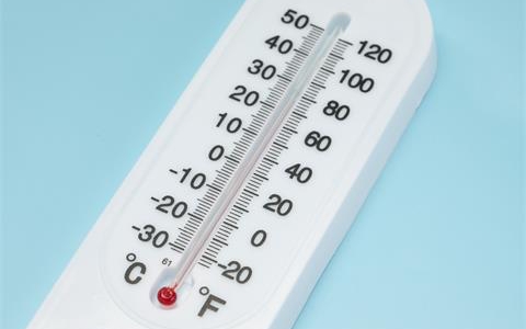  温度对甲醛释放量有什么影响？